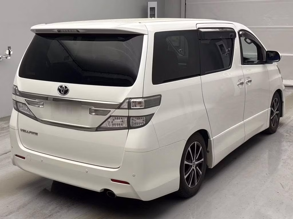 TOYOTA VELLFIRE