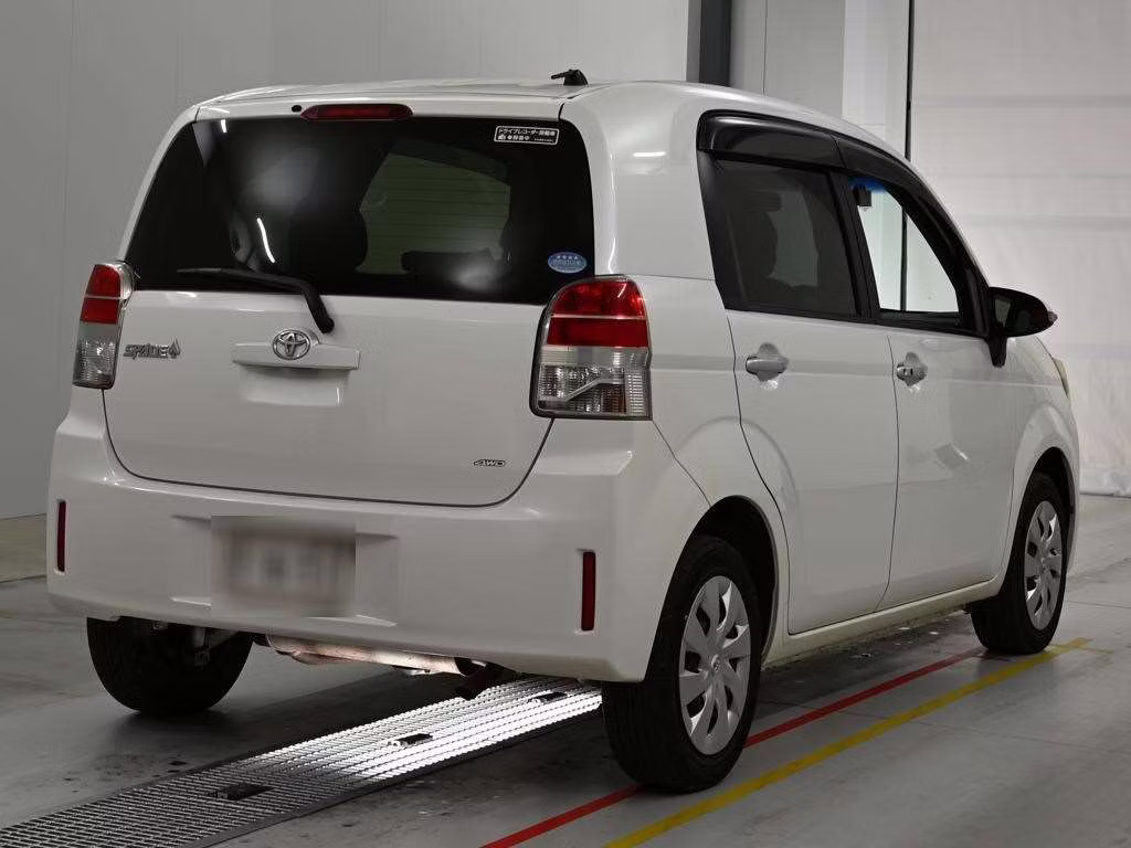 TOYOTA SPADE