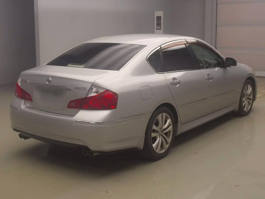 NISSAN FUGA