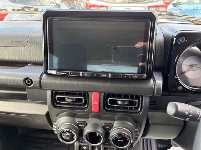 SUZUKI JIMNY SIERRA