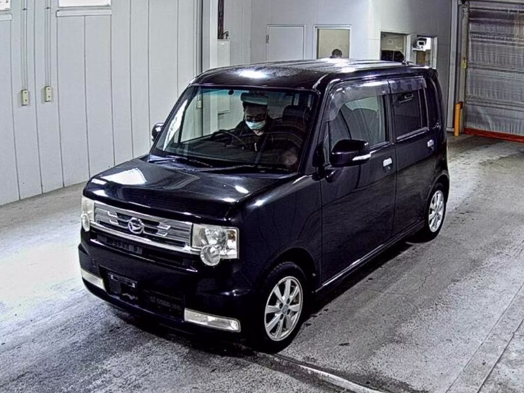 DAIHATSU MOVE CONTE