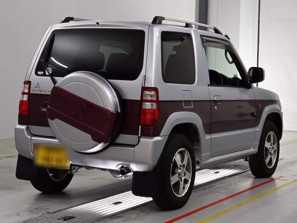 MITSUBISHI PAJERO MINI