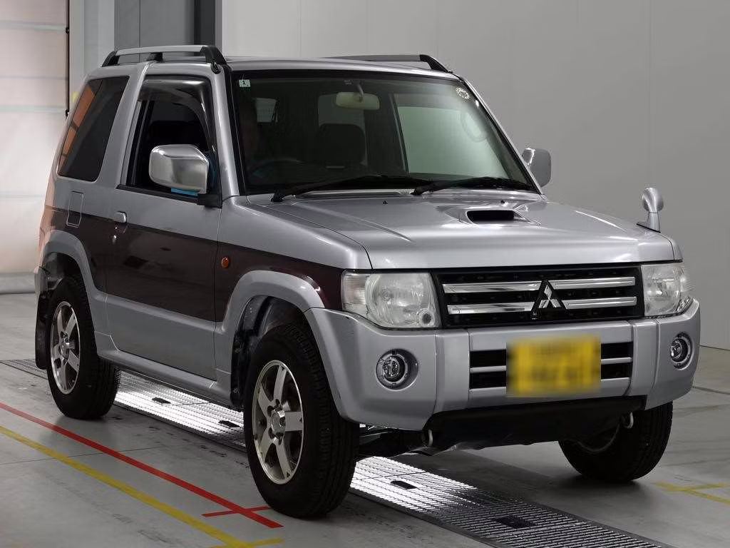 MITSUBISHI PAJERO MINI