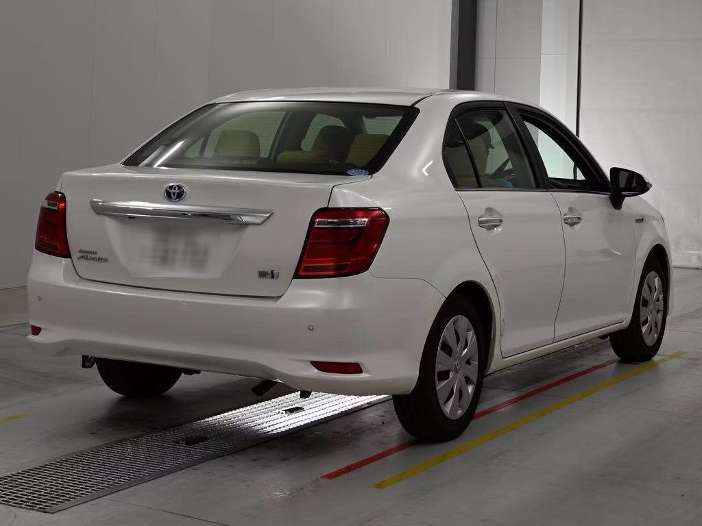 TOYOTA COROLLA AXIO