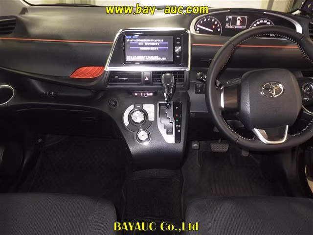 TOYOTA SIENTA