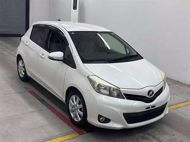 TOYOTA VITZ