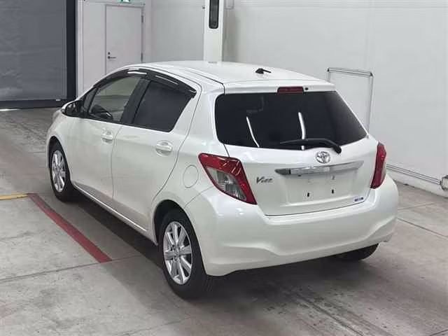TOYOTA VITZ