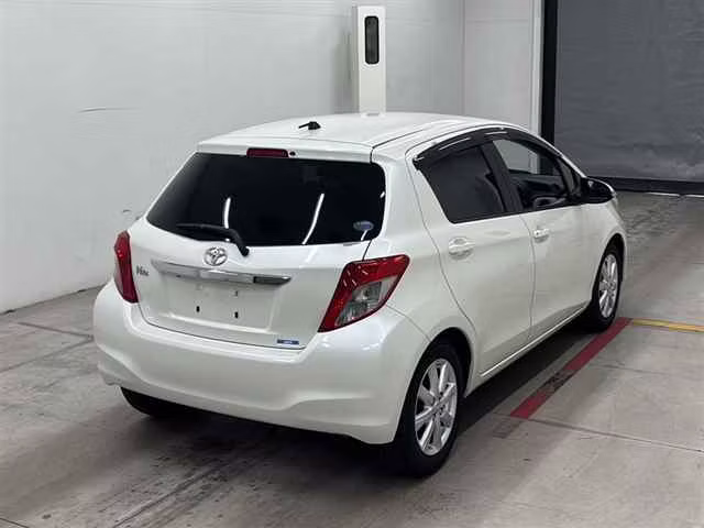 TOYOTA VITZ