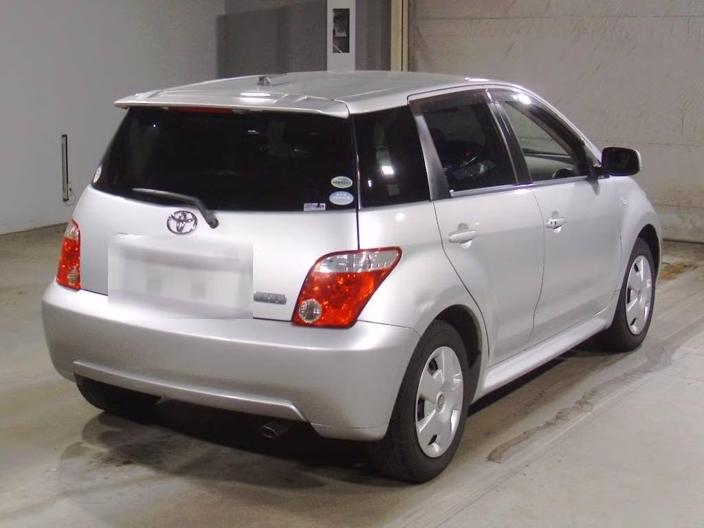 TOYOTA IST