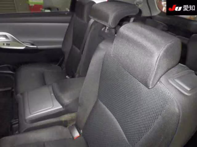 TOYOTA MARK X ZIO