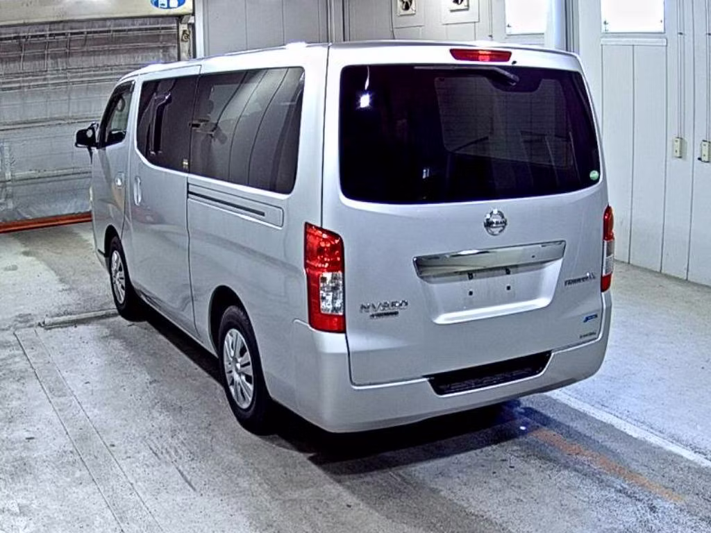 NISSAN NV350 CARAVAN
