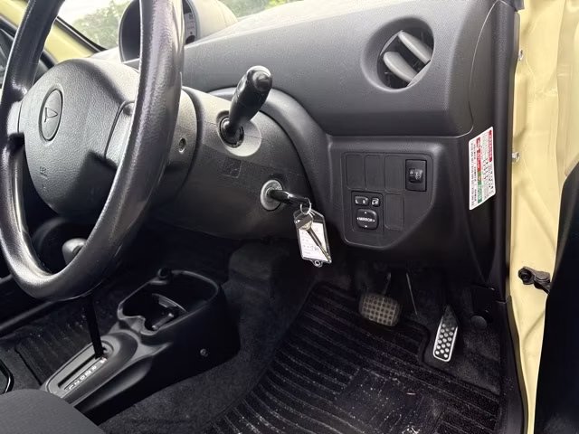DAIHATSU ESSE