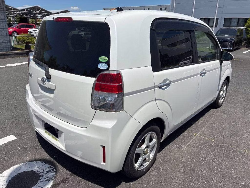 TOYOTA SPADE