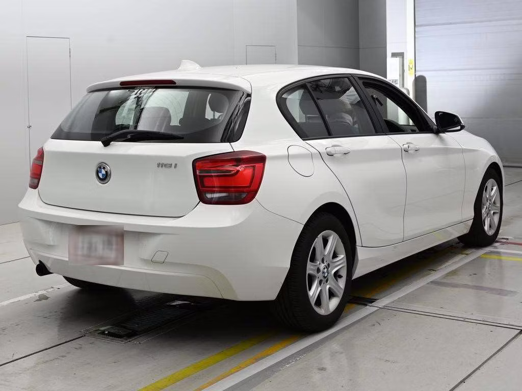 BMW 1-SERIES
