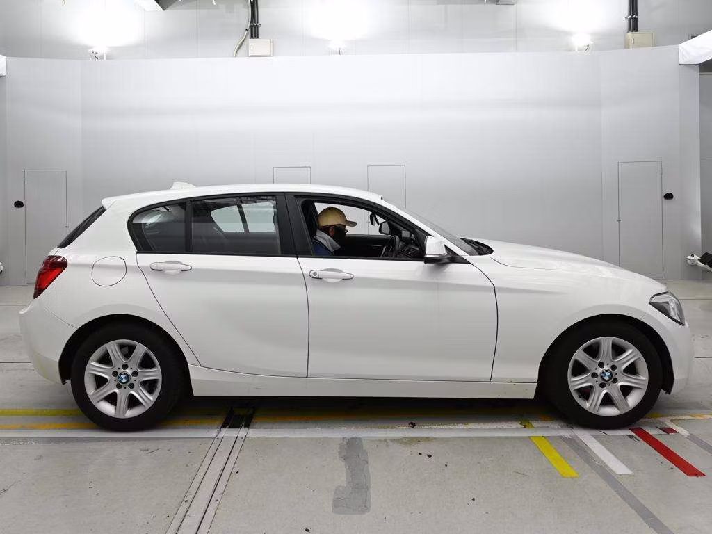 BMW 1-SERIES