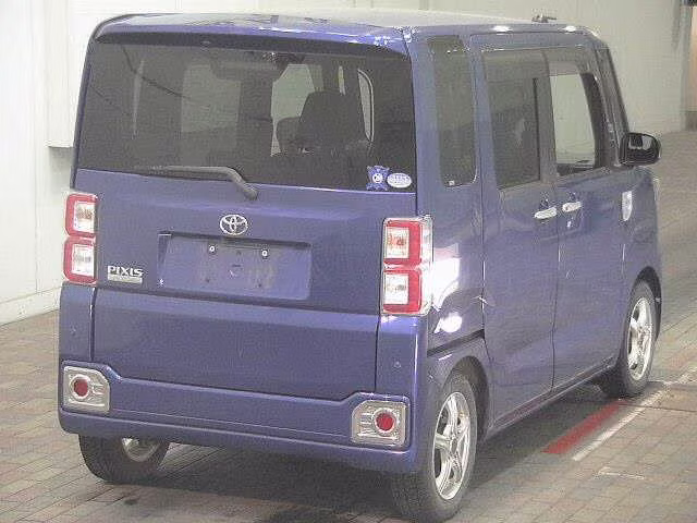 TOYOTA PIXIS MEGA
