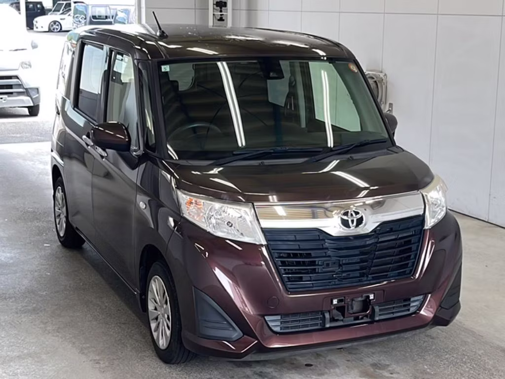 TOYOTA ROOMY
