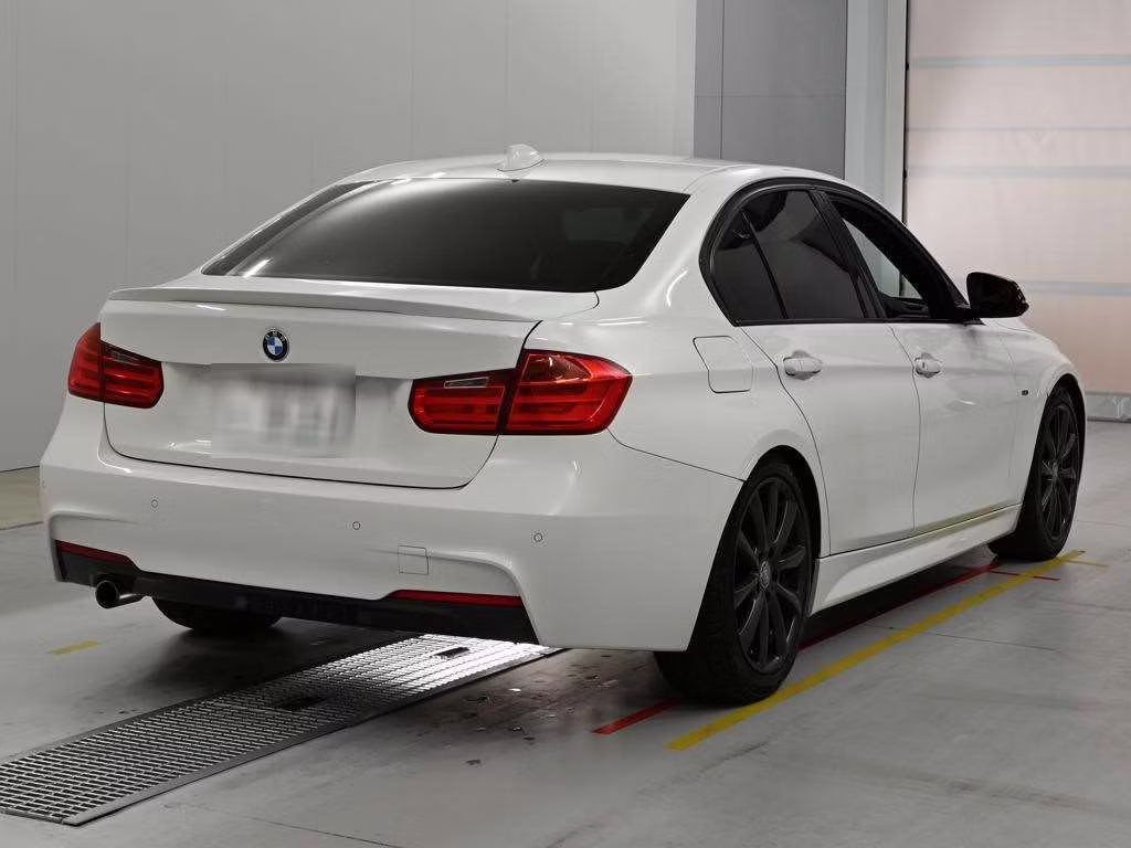 BMW 3-SERIES