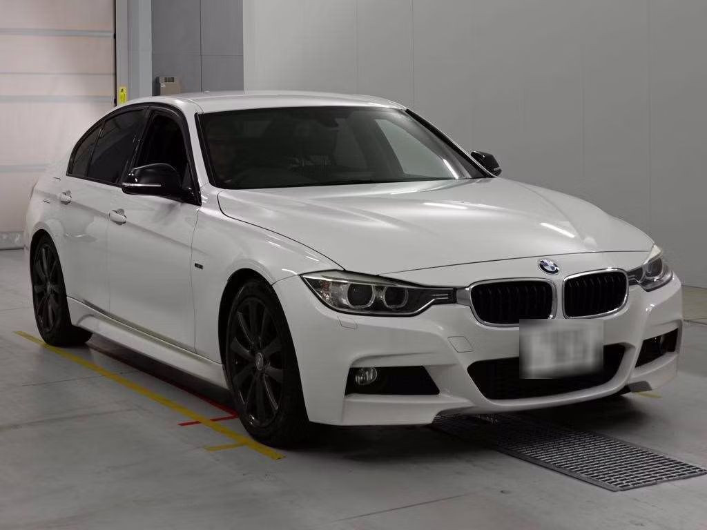 BMW 3-SERIES