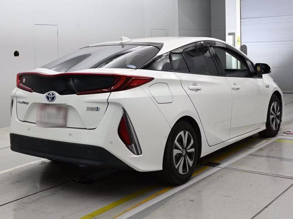 TOYOTA PRIUS PHV