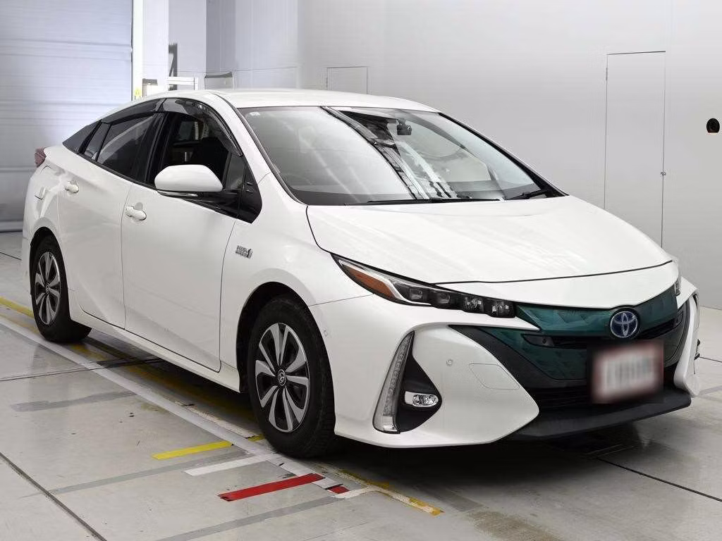 TOYOTA PRIUS PHV
