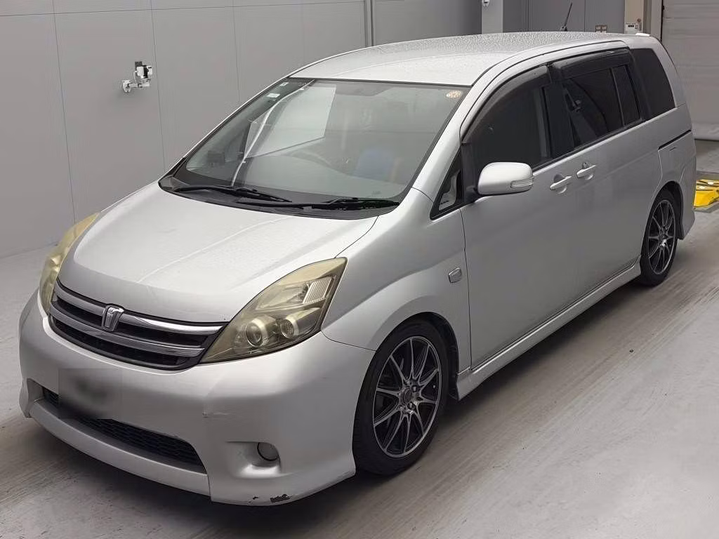 TOYOTA ISIS