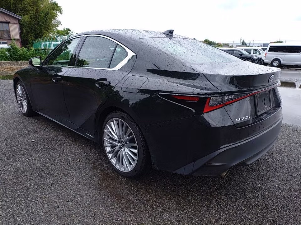 LEXUS IS300H