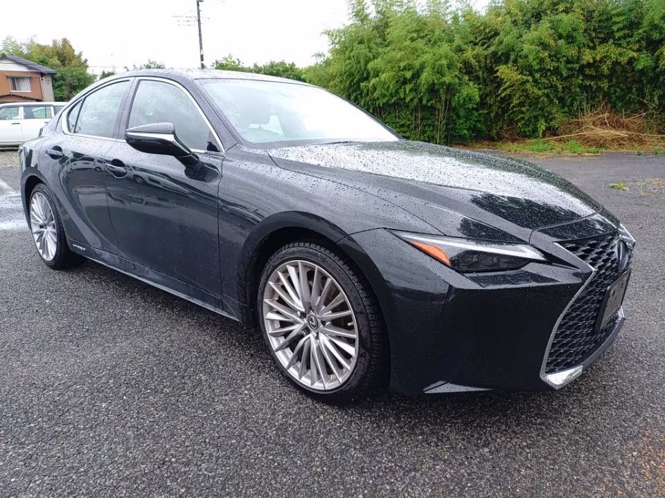 LEXUS IS300H
