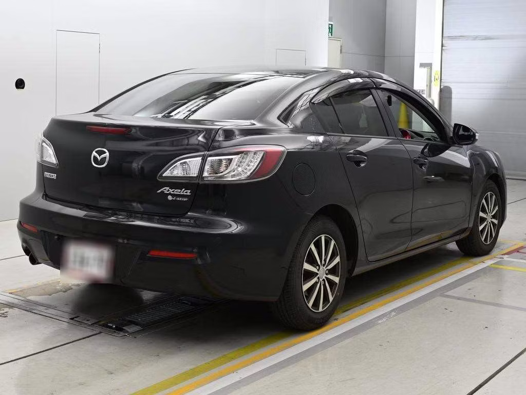 MAZDA AXELA