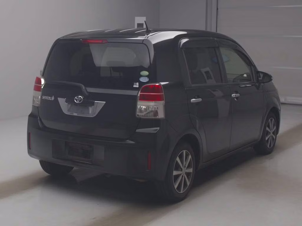 TOYOTA SPADE