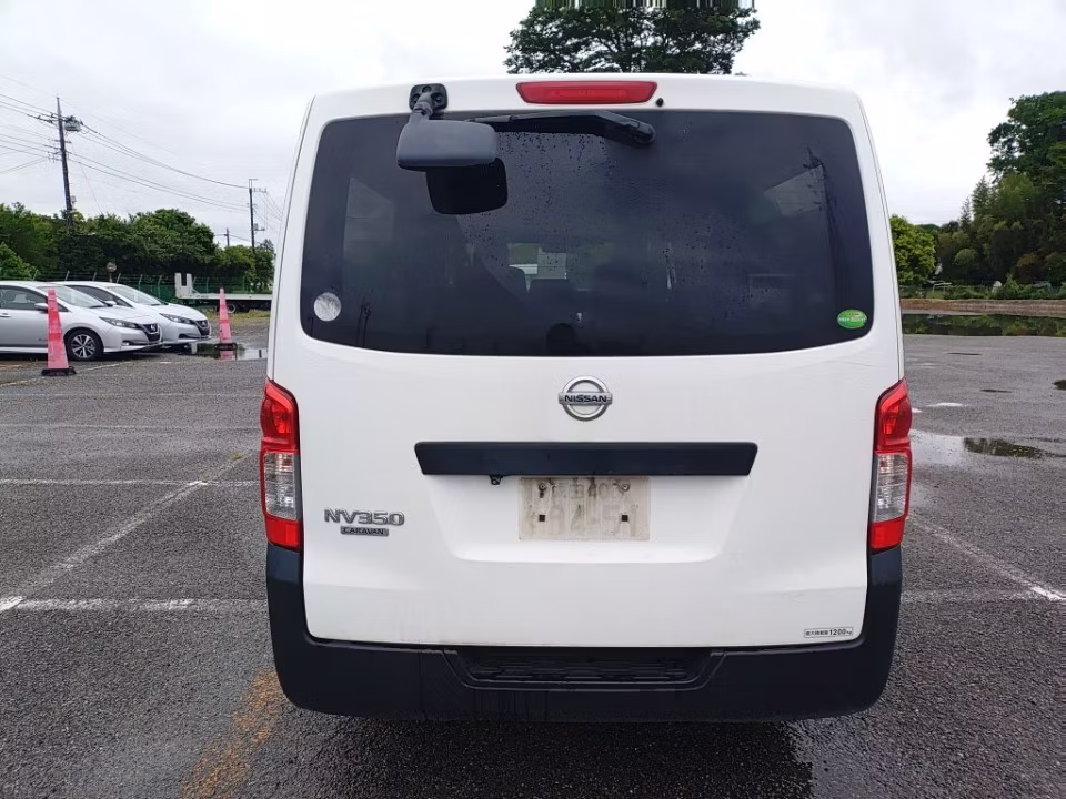 NISSAN NV350 CARAVAN