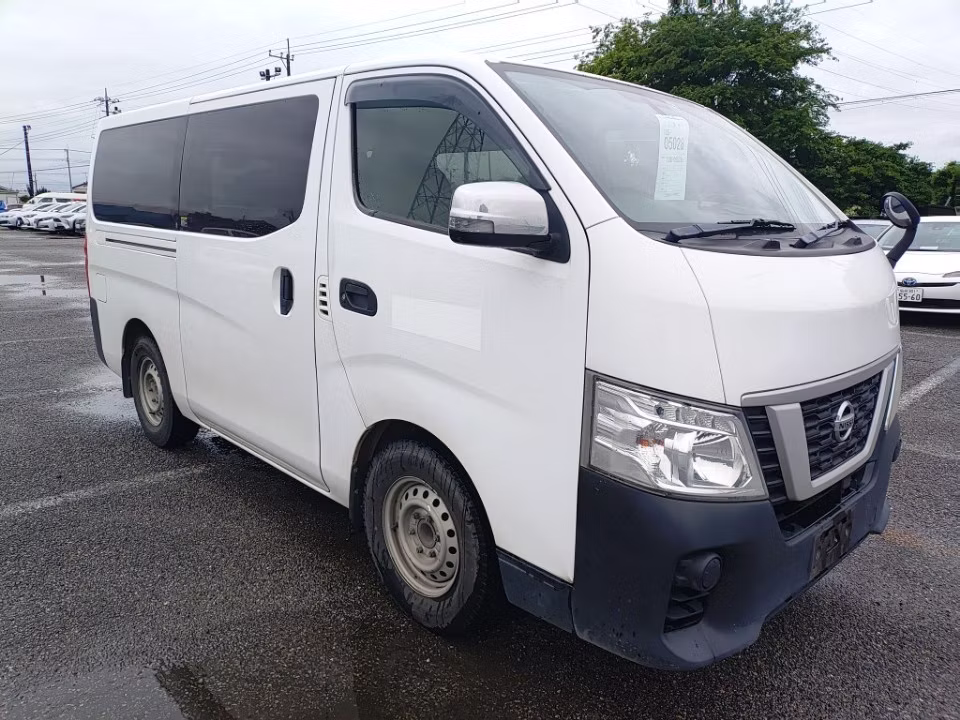 NISSAN NV350 CARAVAN