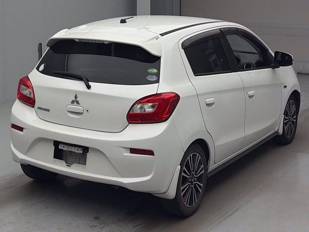 MITSUBISHI MIRAGE
