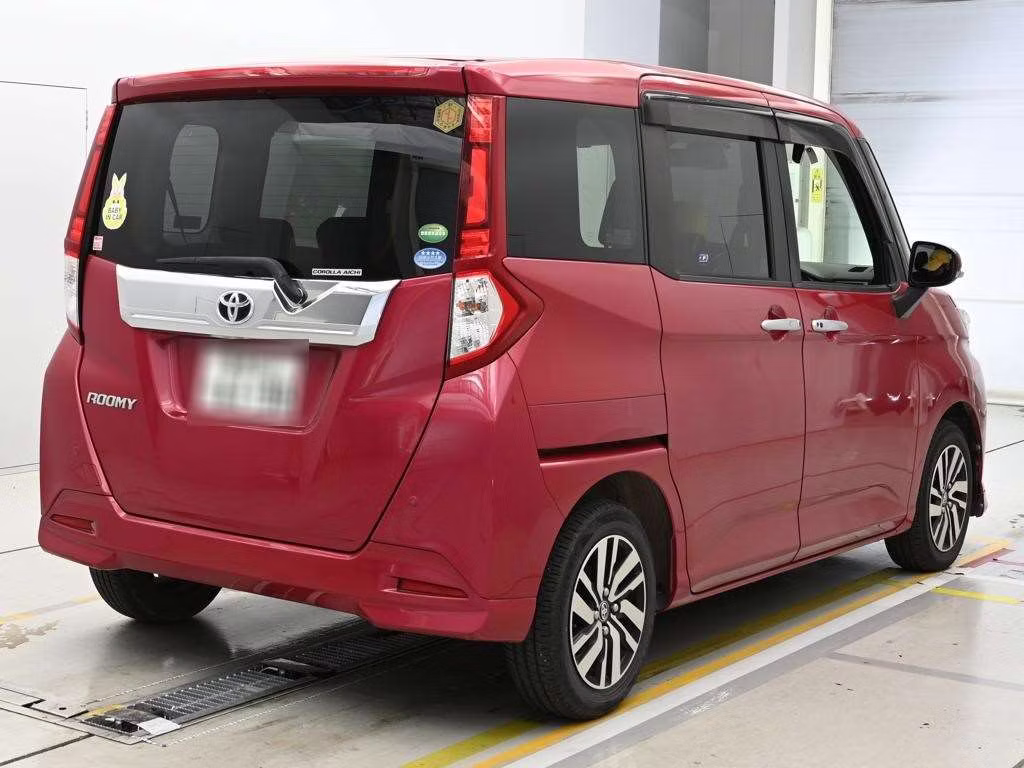 TOYOTA ROOMY