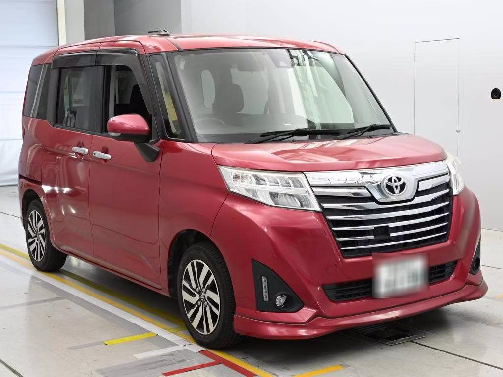 TOYOTA ROOMY