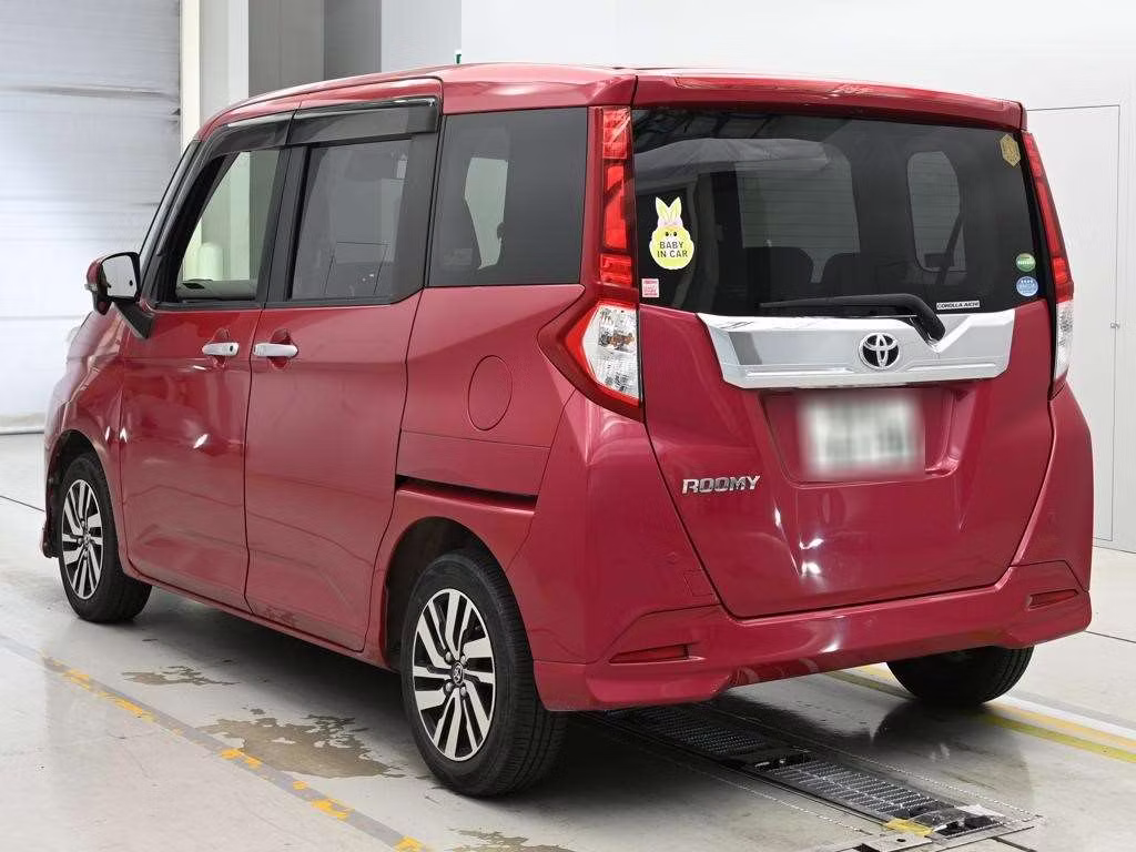 TOYOTA ROOMY