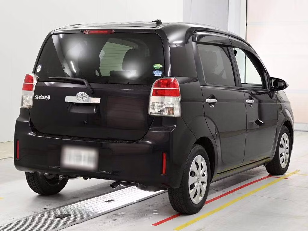 TOYOTA SPADE