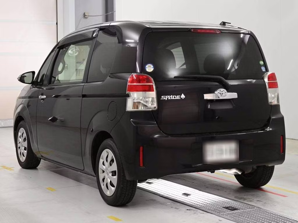 TOYOTA SPADE