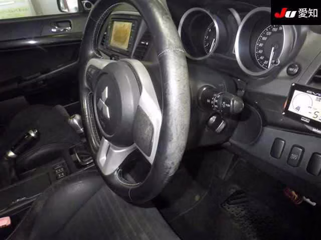 MITSUBISHI LANCER EVOLUTION