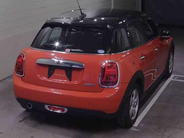 MINI HATCH