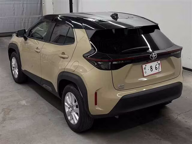 TOYOTA YARIS CROSS