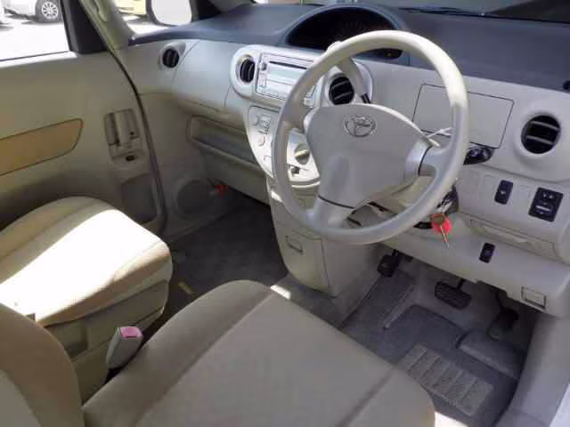 TOYOTA PORTE