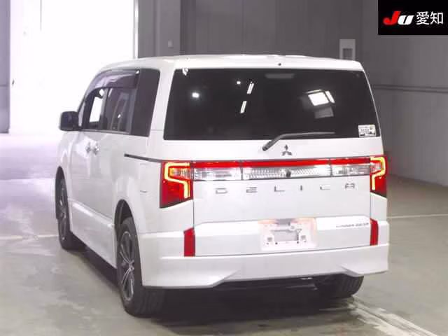 MITSUBISHI DELICA D:5