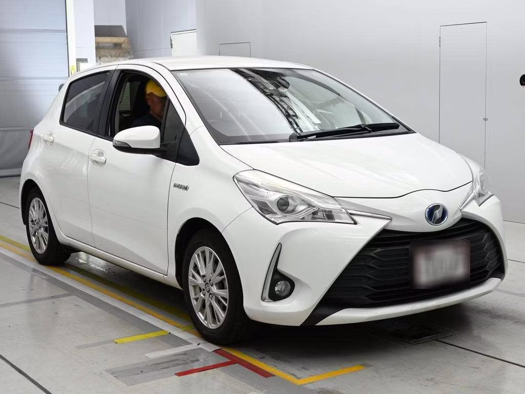 TOYOTA VITZ