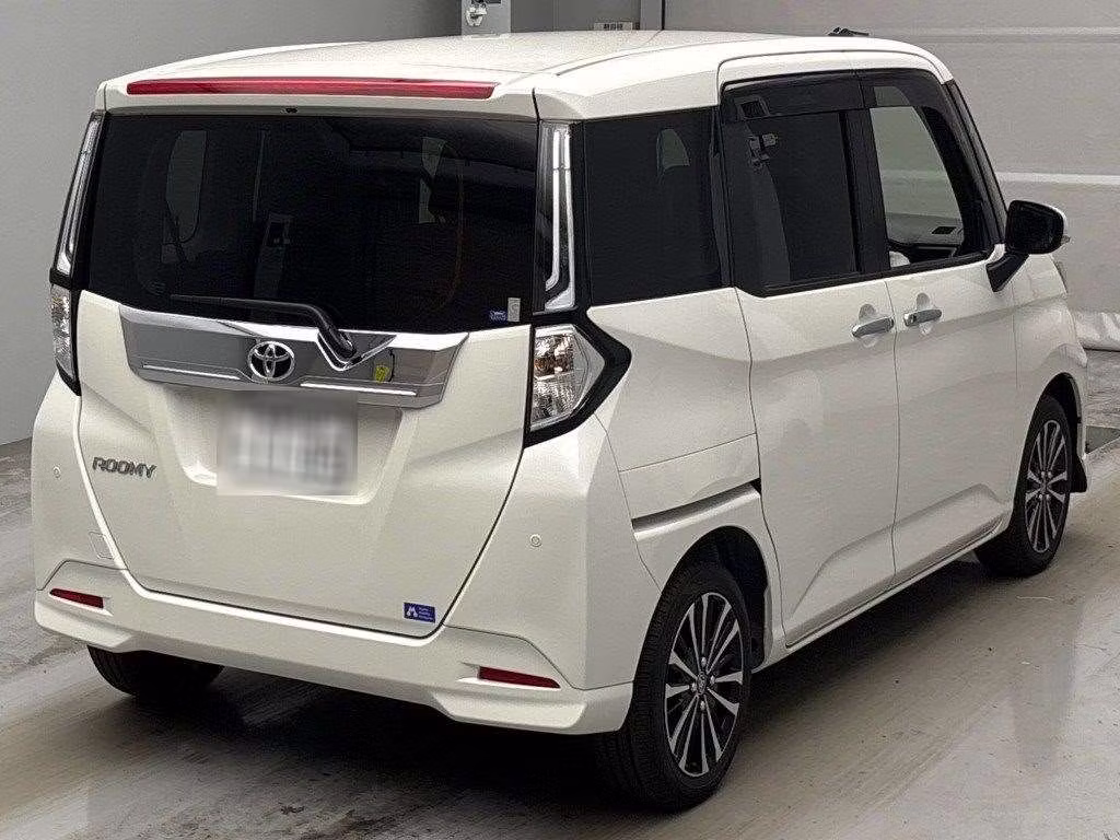 TOYOTA ROOMY