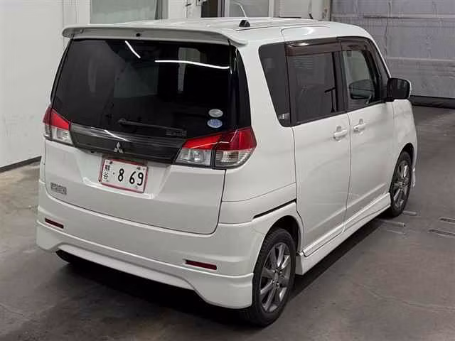 MITSUBISHI DELICA D:2