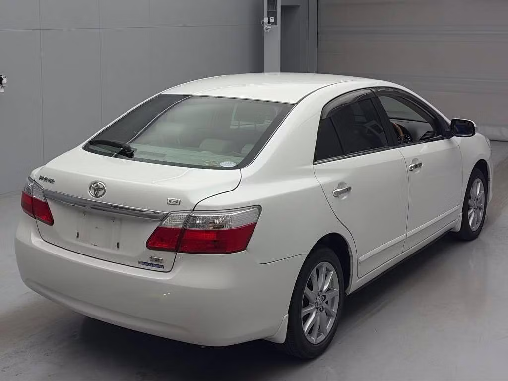 TOYOTA PREMIO