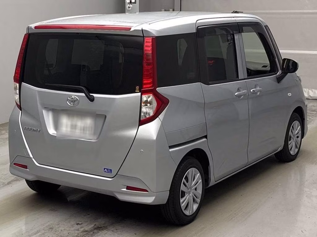 TOYOTA ROOMY