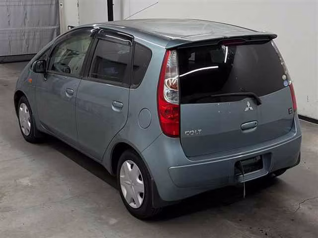 MITSUBISHI COLT