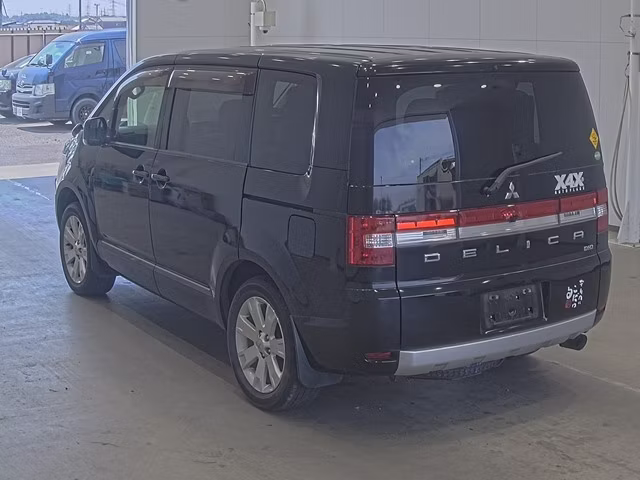 MITSUBISHI DELICA D:5